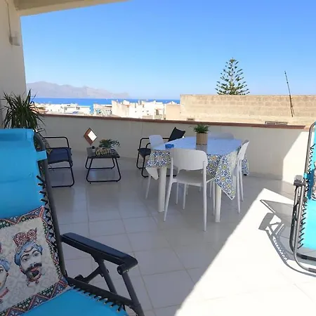 Onda Blu: Panoramic With Veranda And Parking * Alcamo Marina