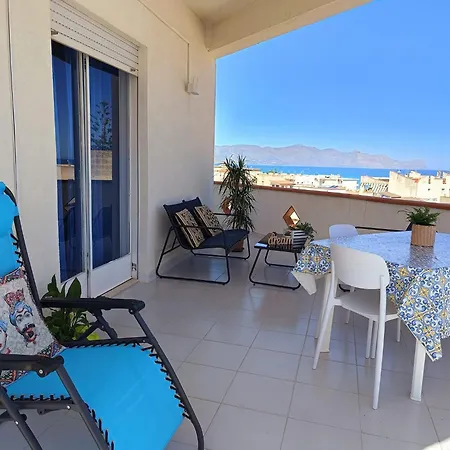 Onda Blu: Panoramic With Veranda And Parking Alcamo Marina